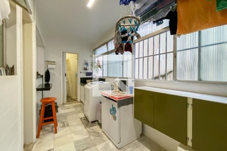 Apartamento à venda com 204m², 4 quartos e 1 vaga Apartamento à venda com 204m², 4 quartos e 1 vagaÁrea de Serviço