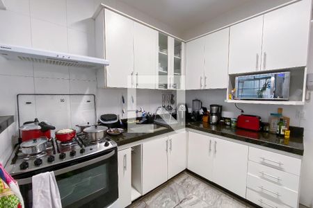 Apartamento à venda com 204m², 4 quartos e 1 vaga Apartamento à venda com 204m², 4 quartos e 1 vagaCozinha