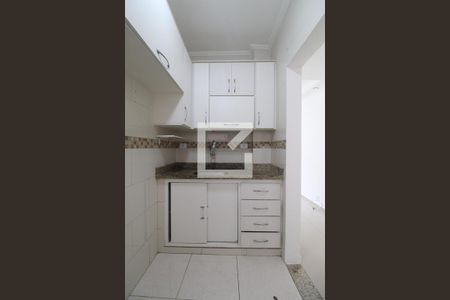 Apartamento à venda com 46m², 2 quartos e 1 vaga Apartamento à venda com 46m², 2 quartos e 1 vagaCozinha e Área de Serviço