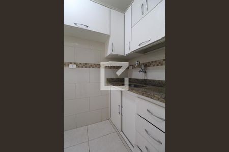 Apartamento à venda com 46m², 2 quartos e 1 vaga Apartamento à venda com 46m², 2 quartos e 1 vagaCozinha e Área de Serviço