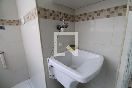 Apartamento à venda com 46m², 2 quartos e 1 vaga Apartamento à venda com 46m², 2 quartos e 1 vagaCozinha e Área de Serviço