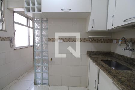 Apartamento à venda com 46m², 2 quartos e 1 vaga Apartamento à venda com 46m², 2 quartos e 1 vagaCozinha e Área de Serviço