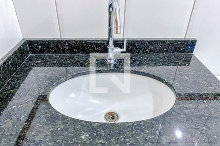 Casa à venda com 255m², 4 quartos e 6 vagasBanheiro da Suíte