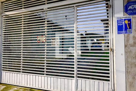 Casa à venda com 255m², 4 quartos e 6 vagasFachada