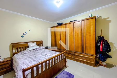 Casa à venda com 255m², 4 quartos e 6 vagasQuarto 4 - Suíte