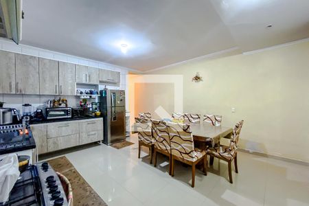 Casa à venda com 255m², 4 quartos e 6 vagasCozinha