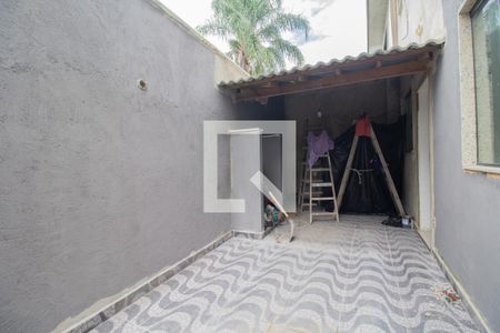 Casa à venda com 210m², 3 quartos e 2 vagas Casa à venda com 210m², 3 quartos e 2 vagasÁrea de Serviço
