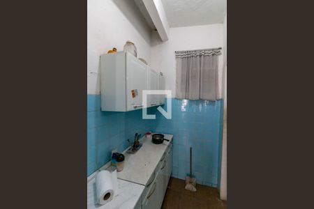 Casa à venda com 185m², 2 quartos e 6 vagasCozinha 