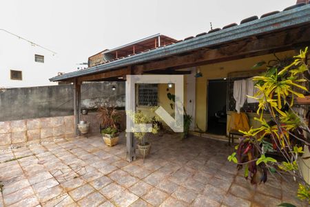 Casa à venda com 185m², 2 quartos e 6 vagasSacada