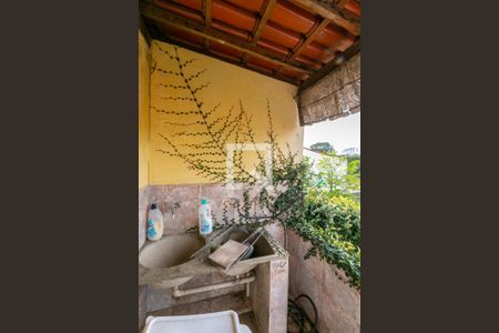 Casa à venda com 185m², 2 quartos e 6 vagasSacada