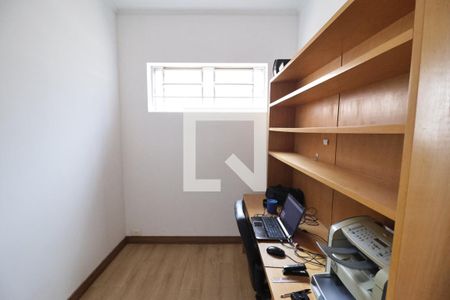 Casa à venda com 177m², 3 quartos e 1 vagaEscritório