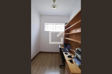 Casa à venda com 177m², 3 quartos e 1 vagaEscritório