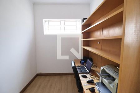 Casa à venda com 177m², 3 quartos e 1 vagaEscritório
