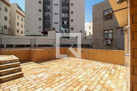 Apartamento à venda com 251m², 5 quartos e 2 vagasÁrea externa 