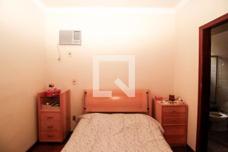 Apartamento à venda com 251m², 5 quartos e 2 vagasBanheiro