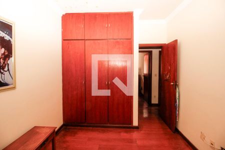 Apartamento à venda com 251m², 5 quartos e 2 vagasQuarto 