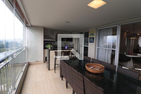 Apartamento para alugar com 170m², 3 quartos e 3 vagasVaranda