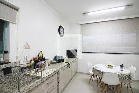 Casa para alugar com 275m², 3 quartos e 4 vagasCopa e Cozinha 