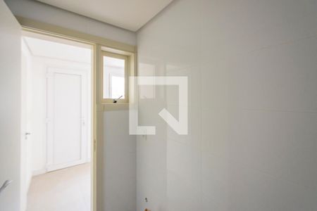 Casa de condomínio à venda com 549m², 4 quartos e 3 vagasBanheiro de serviço