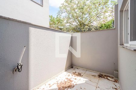 Casa de condomínio à venda com 549m², 4 quartos e 3 vagasQuintal