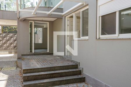 Casa de condomínio à venda com 549m², 4 quartos e 3 vagasFachada