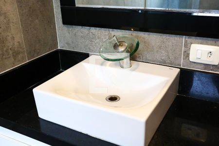 Casa à venda com 308m², 3 quartos e 4 vagas Casa à venda com 308m², 3 quartos e 4 vagasBanheiro da Suíte 1