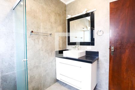 Casa à venda com 308m², 3 quartos e 4 vagas Casa à venda com 308m², 3 quartos e 4 vagasBanheiro da Suíte 1