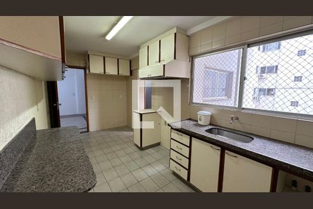 Apartamento para alugar com 117m², 3 quartos e 2 vagas Apartamento para alugar com 117m², 3 quartos e 2 vagasCozinha