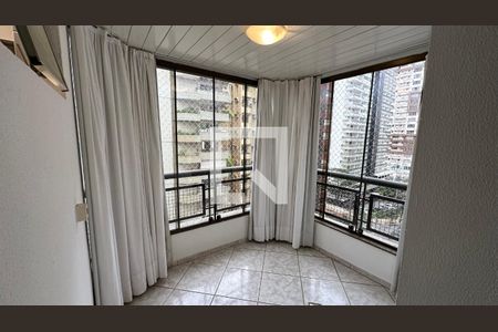Apartamento para alugar com 117m², 3 quartos e 2 vagas Apartamento para alugar com 117m², 3 quartos e 2 vagasVaranda do Quarto