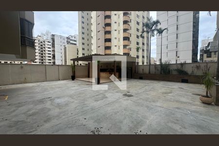 Apartamento para alugar com 117m², 3 quartos e 2 vagas Apartamento para alugar com 117m², 3 quartos e 2 vagasÁrea comum - Churrasqueira