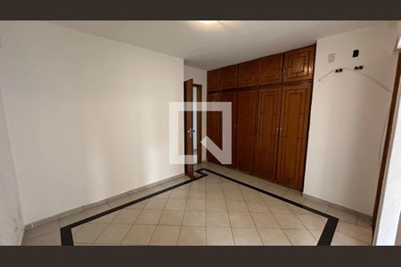 Apartamento para alugar com 117m², 3 quartos e 2 vagas Apartamento para alugar com 117m², 3 quartos e 2 vagasSuite