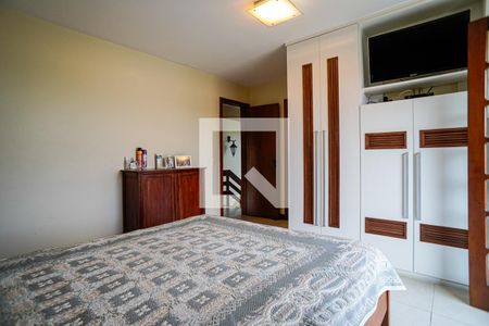 Casa de condomínio à venda com 350m², 4 quartos e 2 vagas Casa de condomínio à venda com 350m², 4 quartos e 2 vagasSuite 1