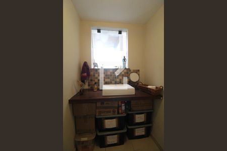 Apartamento à venda com 190m², 3 quartos e 2 vagas Apartamento à venda com 190m², 3 quartos e 2 vagasLavabo