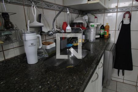 Apartamento à venda com 190m², 3 quartos e 2 vagas Apartamento à venda com 190m², 3 quartos e 2 vagasCozinha e Área de Serviço