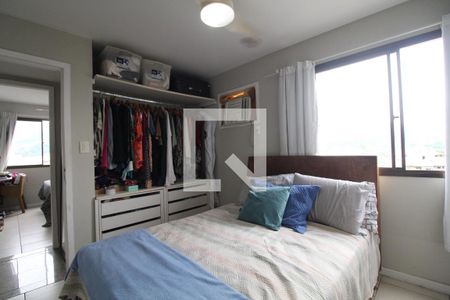 Apartamento à venda com 190m², 3 quartos e 2 vagas Apartamento à venda com 190m², 3 quartos e 2 vagasSuíte