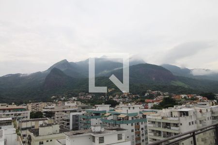 Apartamento à venda com 190m², 3 quartos e 2 vagas Apartamento à venda com 190m², 3 quartos e 2 vagasTerraço