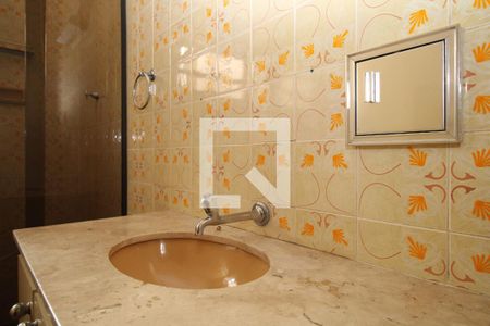 Casa à venda com 212m², 4 quartos e 4 vagasBanheiro