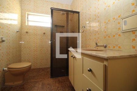 Casa à venda com 212m², 4 quartos e 4 vagasBanheiro