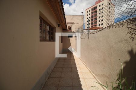 Casa à venda com 212m², 4 quartos e 4 vagasQuintal