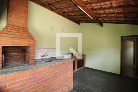 Casa à venda com 212m², 4 quartos e 4 vagasChurrasqueira