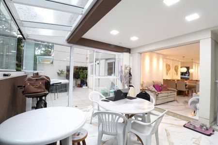 Apartamento para alugar com 93m², 2 quartos e 1 vagaSalão de festas