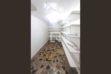 Casa à venda com 288m², 3 quartos e 3 vagas Casa à venda com 288m², 3 quartos e 3 vagasDeposito 02