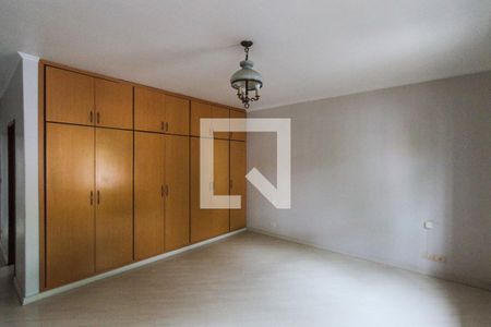 Casa à venda com 288m², 3 quartos e 3 vagas Casa à venda com 288m², 3 quartos e 3 vagasSuite