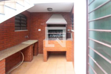 Casa à venda com 288m², 3 quartos e 3 vagas Casa à venda com 288m², 3 quartos e 3 vagasÁrea externa