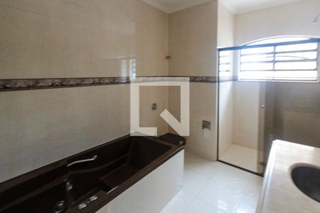 Casa à venda com 288m², 3 quartos e 3 vagas Casa à venda com 288m², 3 quartos e 3 vagasBanheiro da Suíte