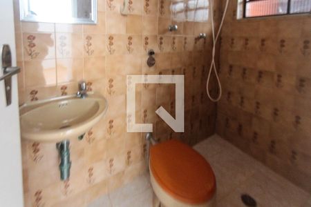 Casa à venda com 288m², 3 quartos e 3 vagas Casa à venda com 288m², 3 quartos e 3 vagasBanheiro de Serviço