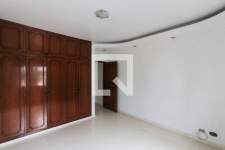 Casa à venda com 288m², 3 quartos e 3 vagas Casa à venda com 288m², 3 quartos e 3 vagasQuarto