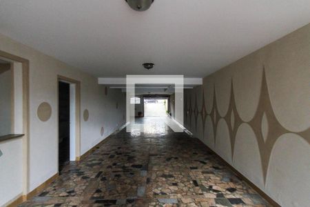 Casa à venda com 288m², 3 quartos e 3 vagas Casa à venda com 288m², 3 quartos e 3 vagasÁrea externa