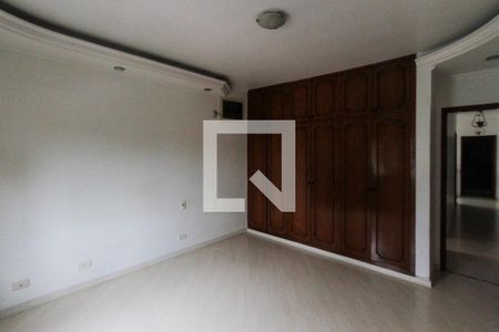 Casa à venda com 288m², 3 quartos e 3 vagas Casa à venda com 288m², 3 quartos e 3 vagasQuarto