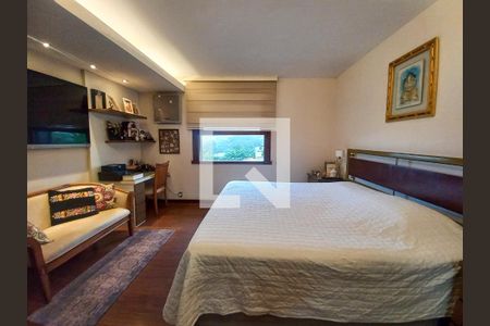 Casa à venda com 381m², 3 quartos e 6 vagas Casa à venda com 381m², 3 quartos e 6 vagasquarto